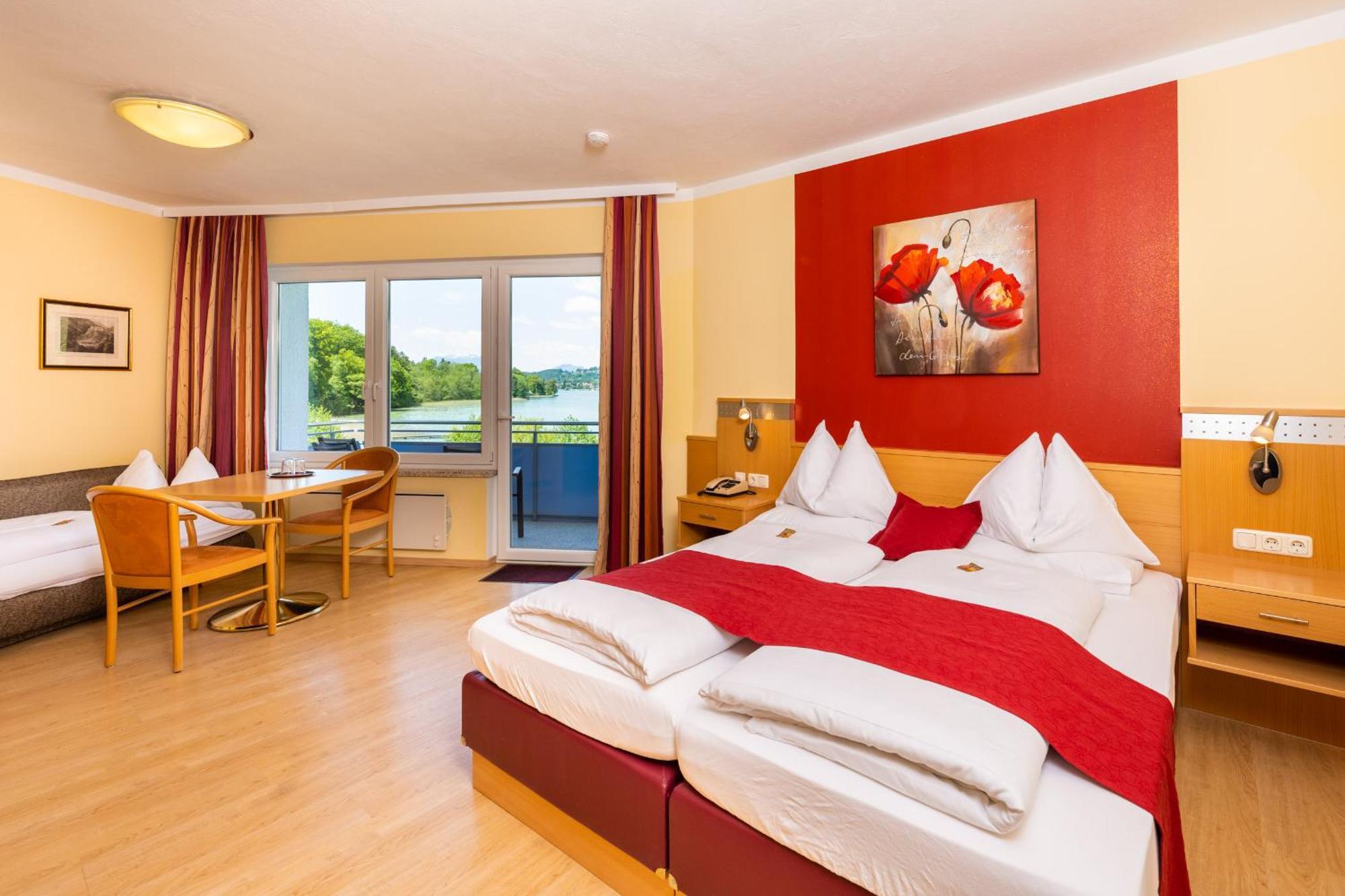 Strandhotel Schabus Velden am Wörthersee Værelse billede
